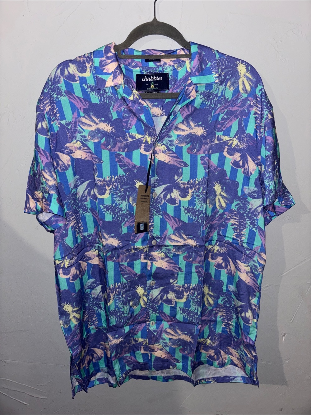 chubbies Purple Floral Short Sleeve Button Down Shirt